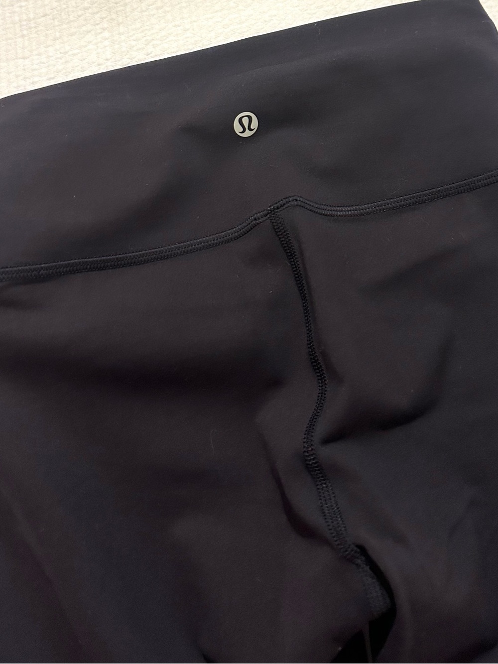 Lululemon Wunder Train High Rise Short 8"
Black SZ 4 - Picture 4 of 7